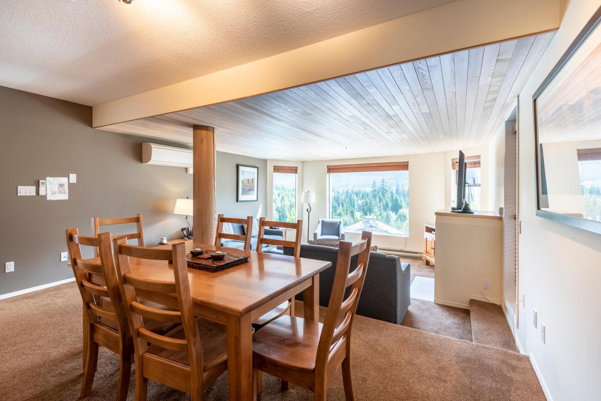 ウィスラーThe Ironwood On Blueberry Hillアパートメント 部屋 写真
